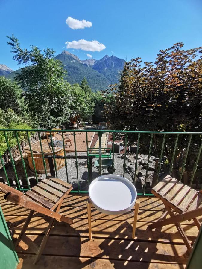 Chez Bear Bed & Breakfast Briançon Exterior foto